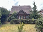 Gepflegtes Wohnhaus mit großzügigem Grundstück (ca. 4.000 m²) in Twist 